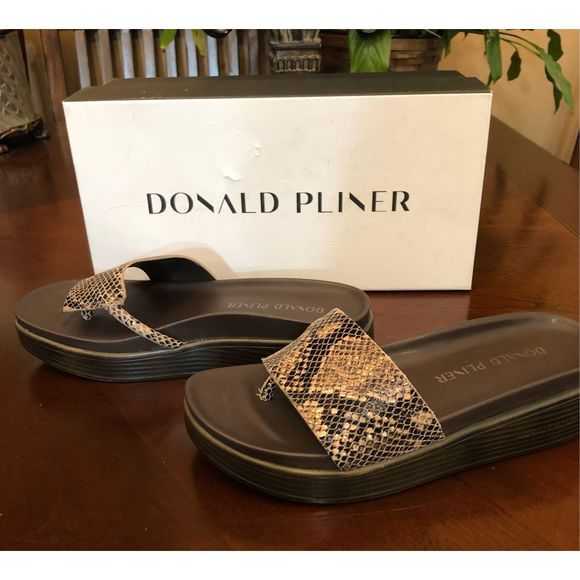 DONALD PLINER - L Sz 6 “FiFi” Sandal Python Print Leather Low Wedge. NEW IN BOX! - Picture 9 of 14